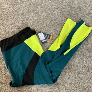 Color block active leggings!
